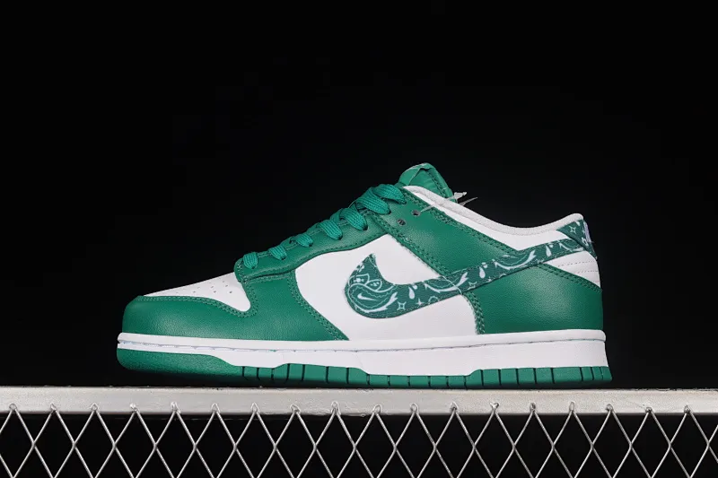 All categories Nk SB Dunk series Nk SB Dunk Low low-cut sneakers F version special price Nk Dunk Low "Green Paisley" cashew flower white and green SB smashed backboard fashion casual sneakers DH4401-102
